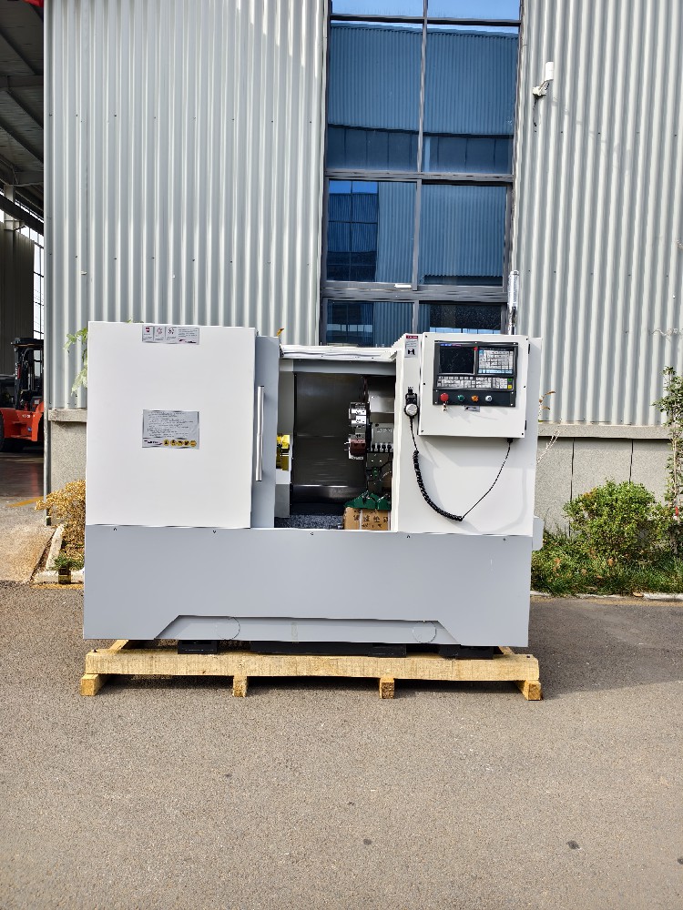 數(shù)控斜床身車床TCK40